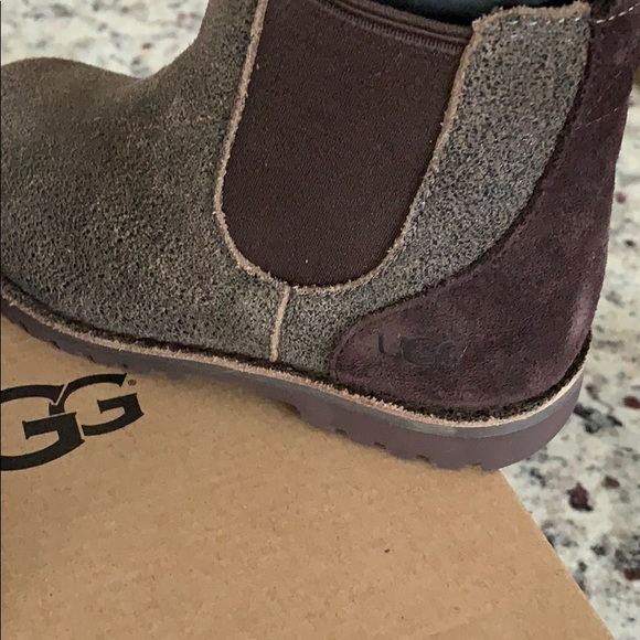 NWB TODDLER UGG BOOTS 🥾 - Picture 5 of 6